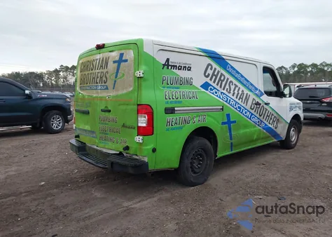 2015 Nissan Nv Cargo Nv1500 S V6/Sl V6/Sv V6 z USA, uszkodzony, nr VIN 1N6BF0KL2FN804923